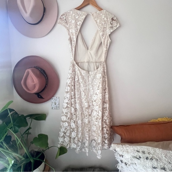 LULUS Jacqueline Champagne Floral Embroidered Backless Midi Dress SIZE SMALL - Picture 4 of 12